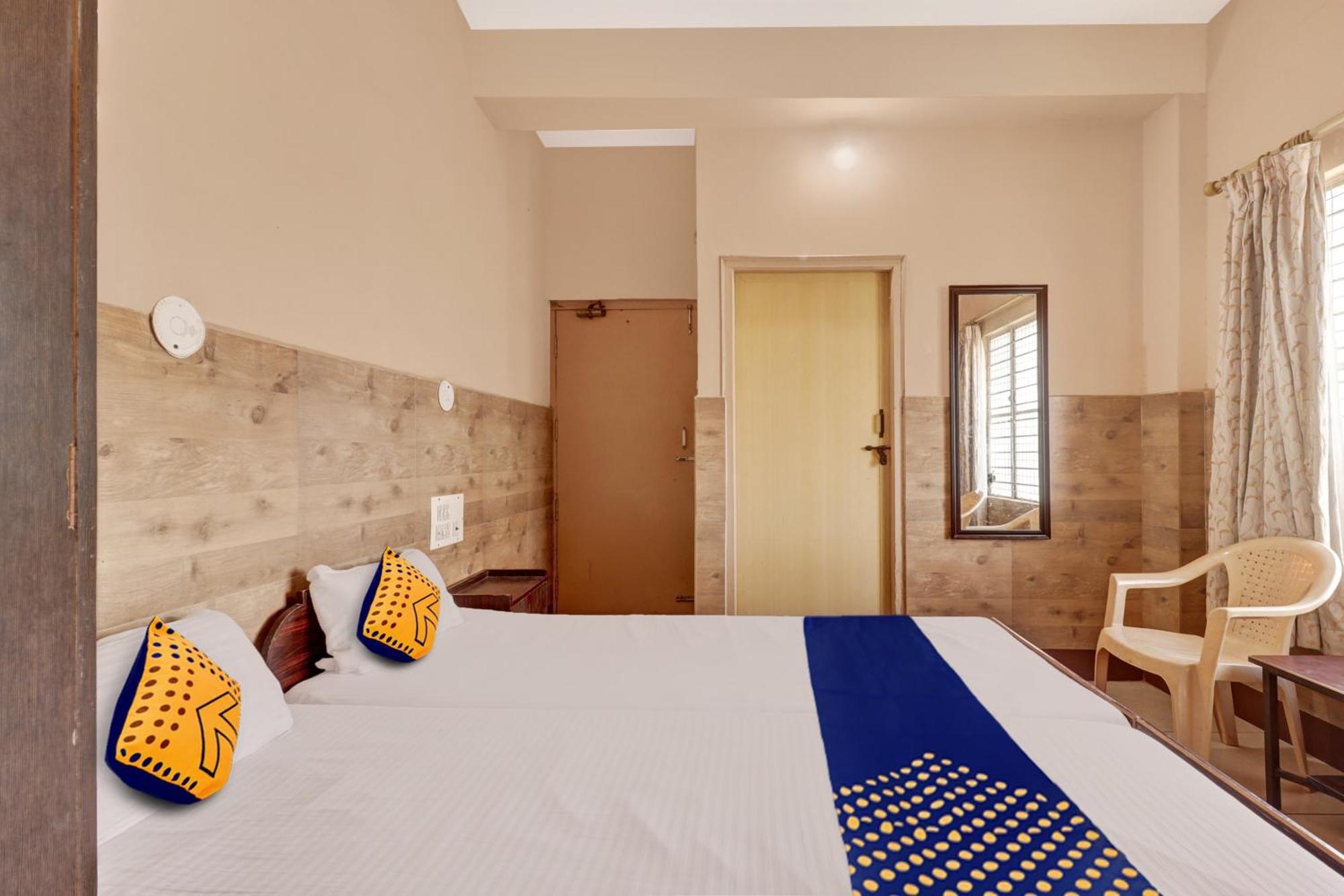 Spot On Ganga Yatri Nivas Hotel Gundlupet Kültér fotó