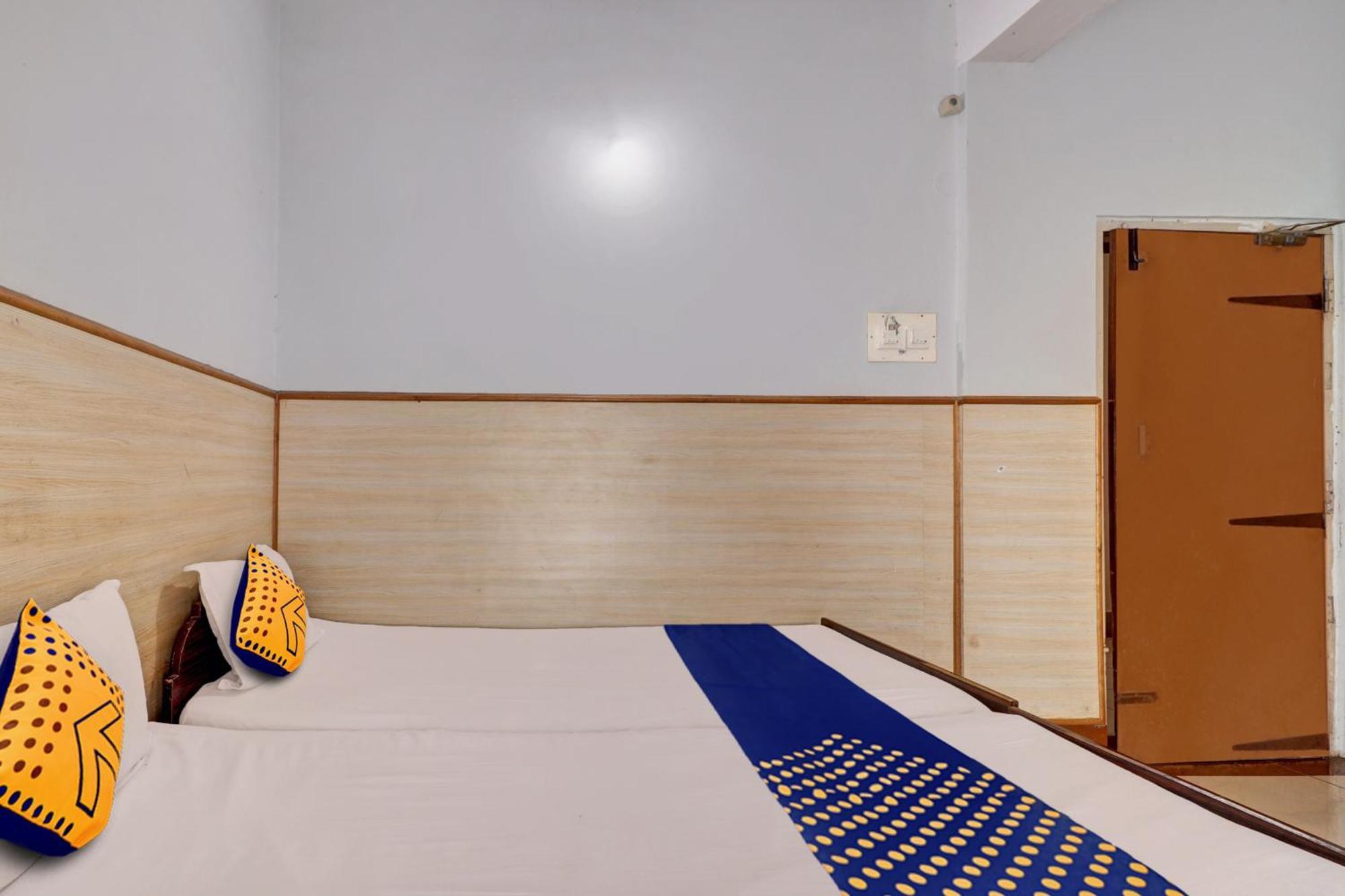 Spot On Ganga Yatri Nivas Hotel Gundlupet Kültér fotó