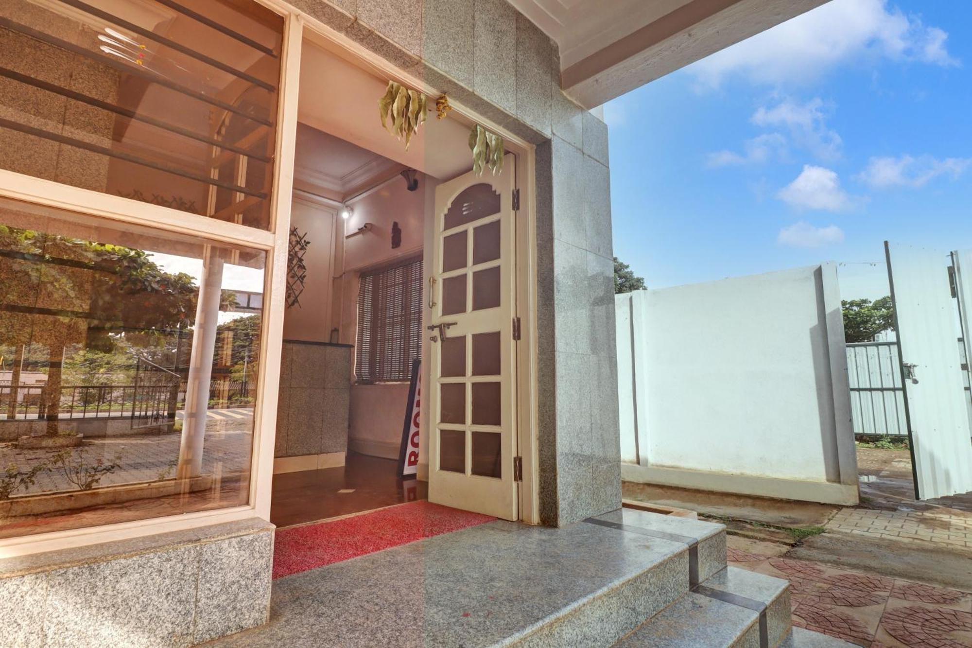 Spot On Ganga Yatri Nivas Hotel Gundlupet Kültér fotó