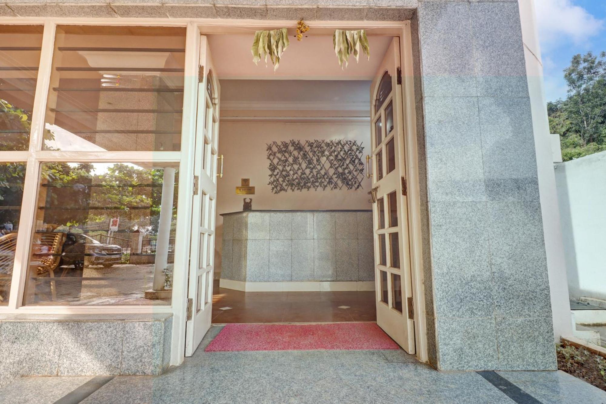 Spot On Ganga Yatri Nivas Hotel Gundlupet Kültér fotó