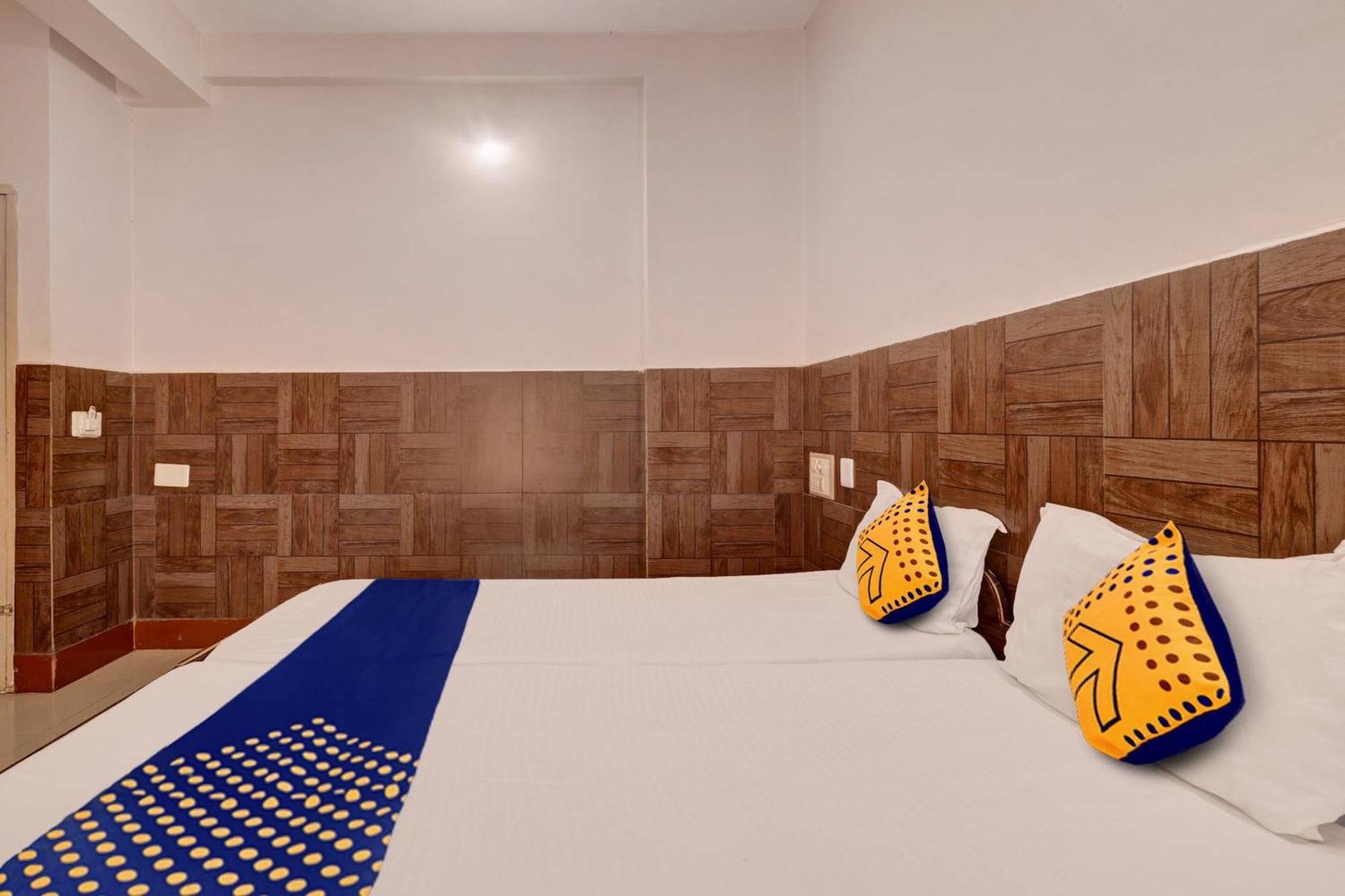 Spot On Ganga Yatri Nivas Hotel Gundlupet Kültér fotó