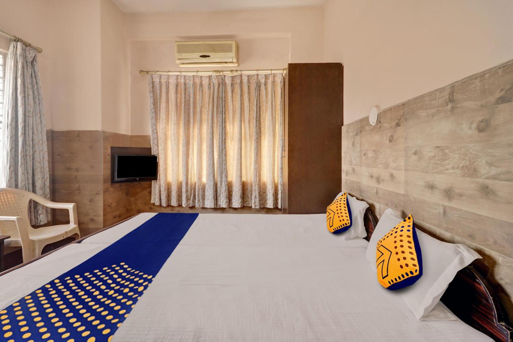 Spot On Ganga Yatri Nivas Hotel Gundlupet Kültér fotó